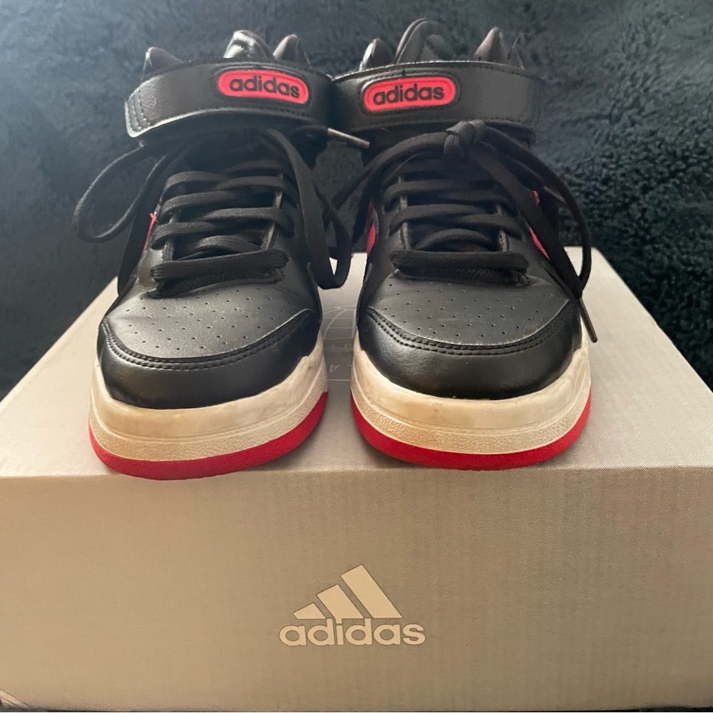 Adidas Unisex-Child Postmove Mid Basketball Shoe - Picture 5 of 5
